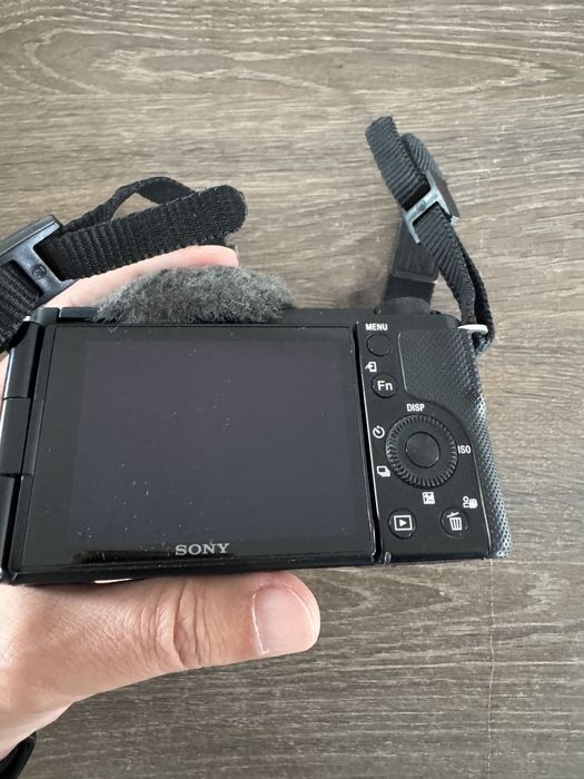 Kit Complet Sony ZV-E10 + 2 Obiective (16-50mm OSS + Tele 55-210mm OSS)