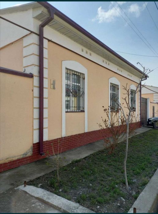 Мотрид худудида жойлашган 4 хонали коттедж арзон нархда сотилади