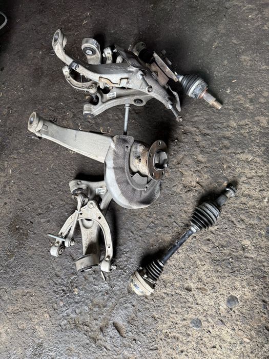 Шенкел ляв , десен ,  носач ляв ,десен  за Porsche Cayenne 958 A92 958