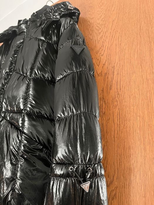 Geaca de iarna Paloma Guess!Noua fara eticheta!Pret initial 950 Ron