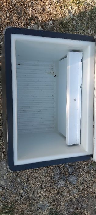 Газов Хладилник  Elektrolux на 12 волта и 220 волта.