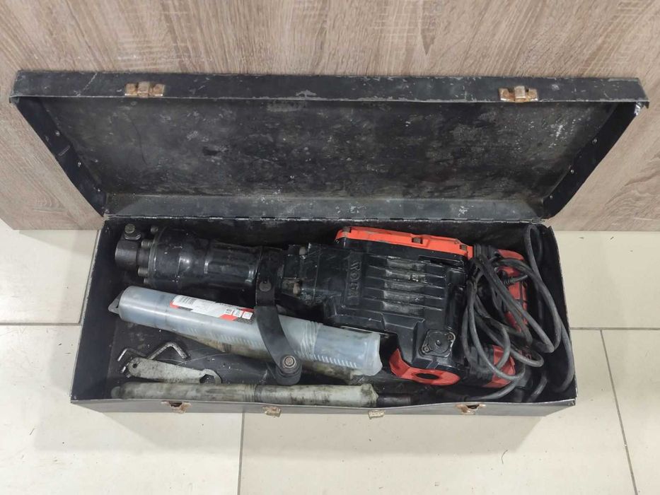 Къртач YATO-82002, 70 J, HEX, 1600 W