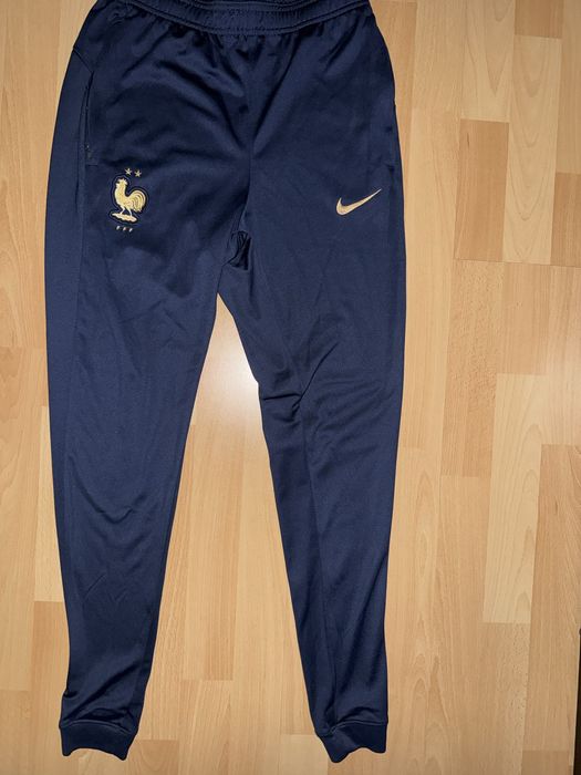 Спортно долнище на  Nike - Франция