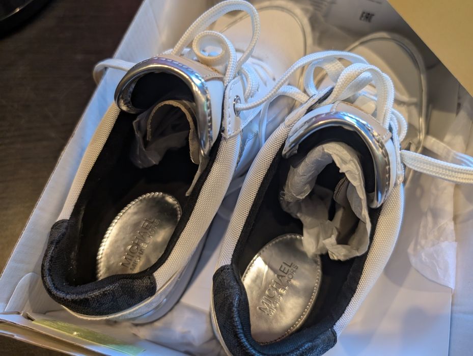 Adidasi Michael Kors nr. 37