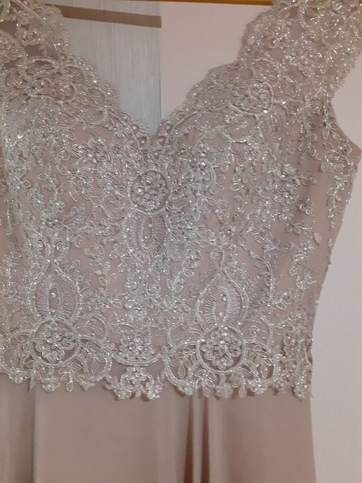 Официална рокля пепел от рози