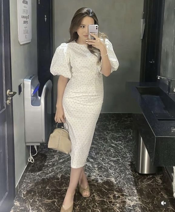 Распродажа платьев — почти новые