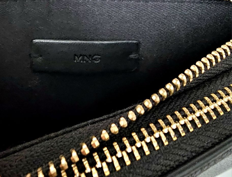 Малка дамска черна чанта Mango