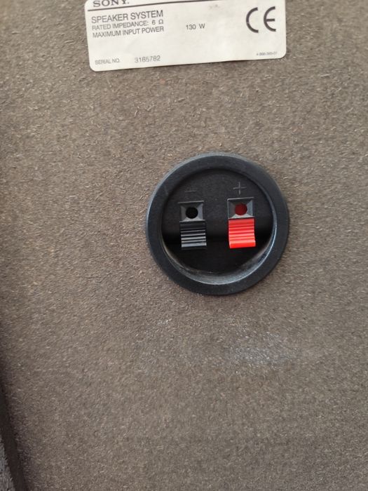 Boxe Sony 3 căi 130w stare excelentă.