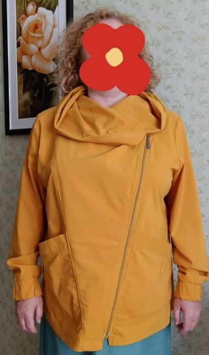 Продам женские вещи.