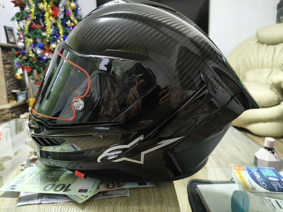 Cască moto Alpinestars Supertech R10 Solid Carbon.