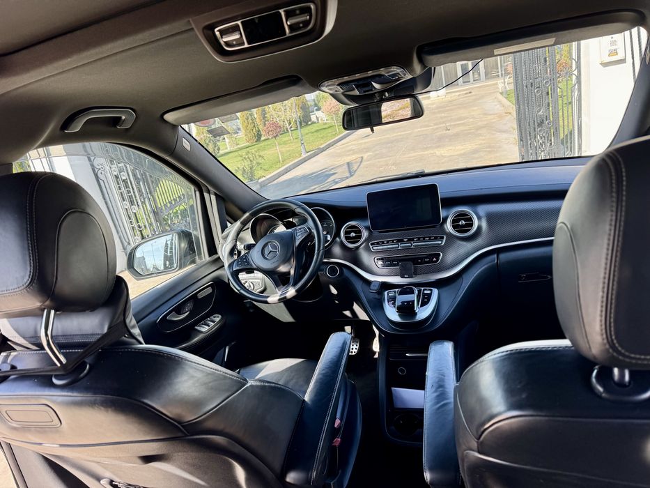 Mercedes Benz V-Class Avantgarde V250 2016 *7 locuri* Panoramic *360”