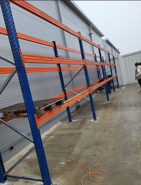 Rafturi metalice depozitare paleti profesionale industriale