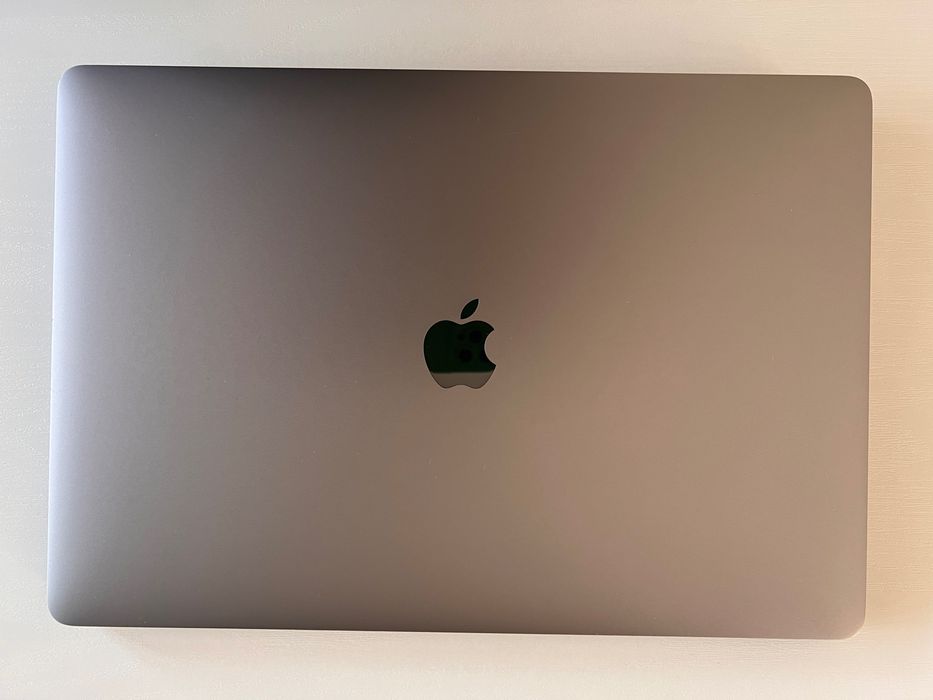 MacBook Pro 15-inch Intel Core i9 16/512 (Late 2019)