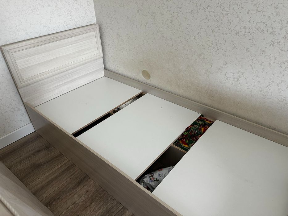 Однаспальная кровать
