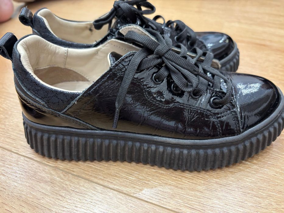 Обувь на девочек 34-35 р-р