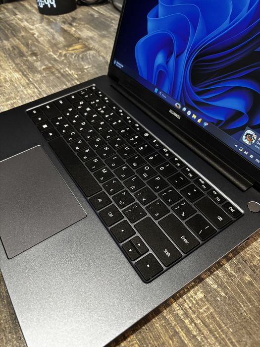 Срочно продам Huawei MateBook D14