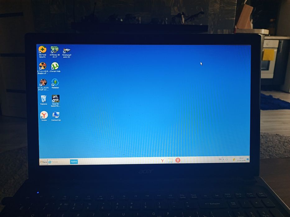 Ноутбук Acer на 7 винде