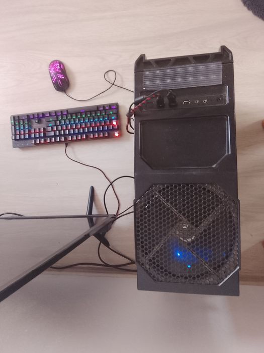 De vândut PC de gaming