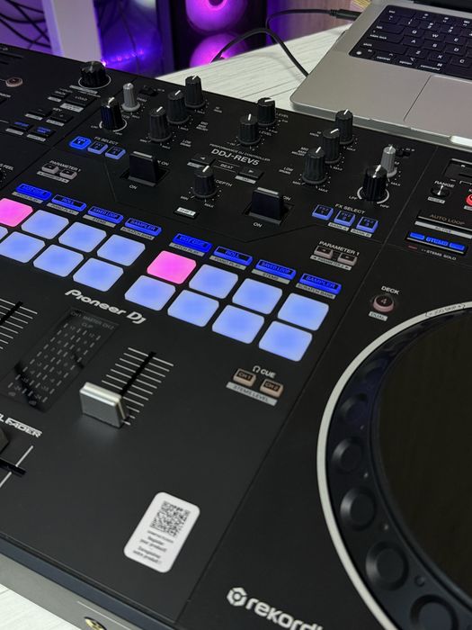 DJ контроллер Pioneer DJ DDJ-REV5