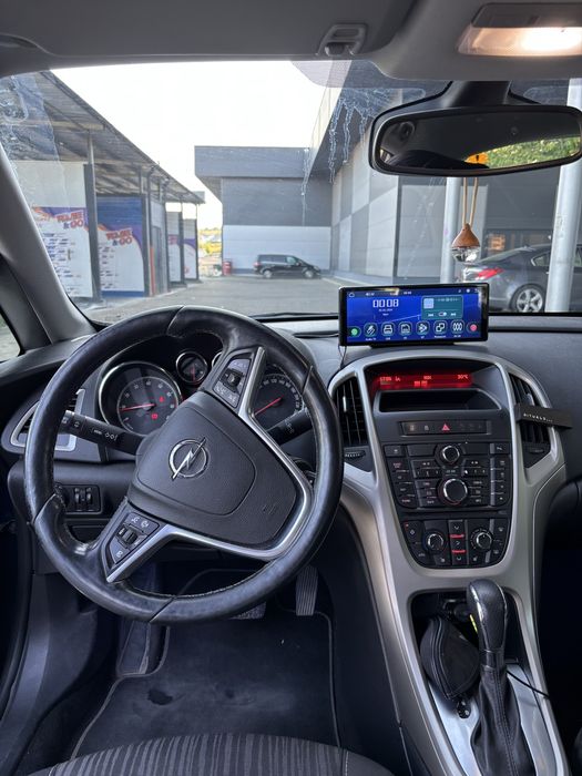 Opel astra J  , Cutie Automata