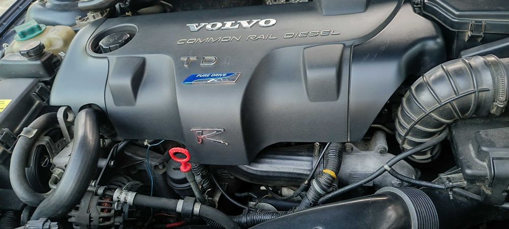 Продавам Volvo V 70 D5
