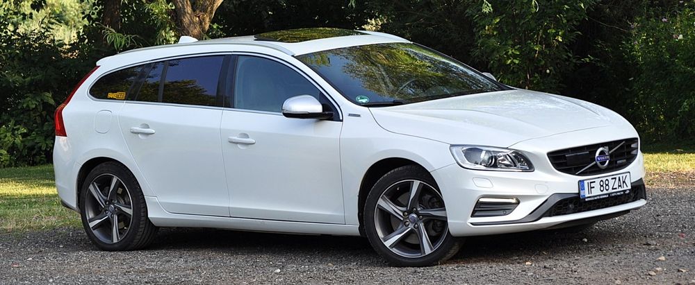 VOLVO V60 2015 — imagine 2
