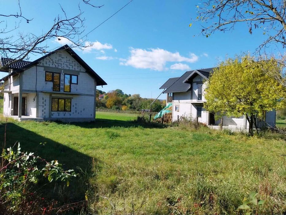 Casă nouă de vânzare sau teren