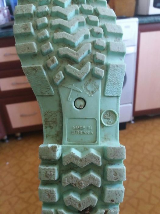 Продам резиновые сапоги Next размер 35