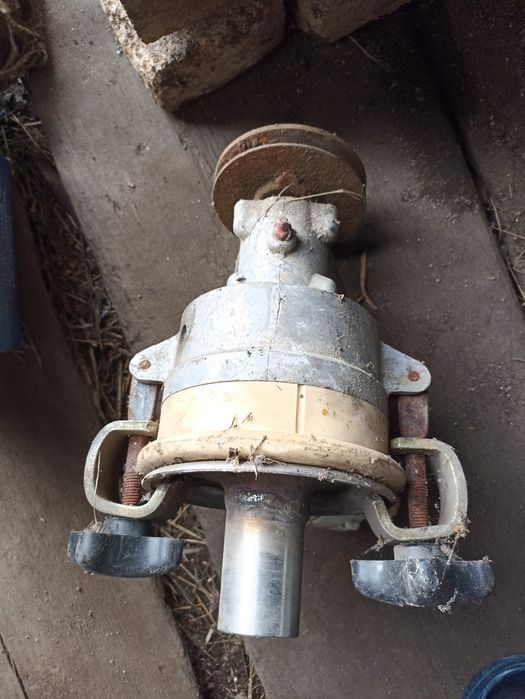 Помпа.  молочная