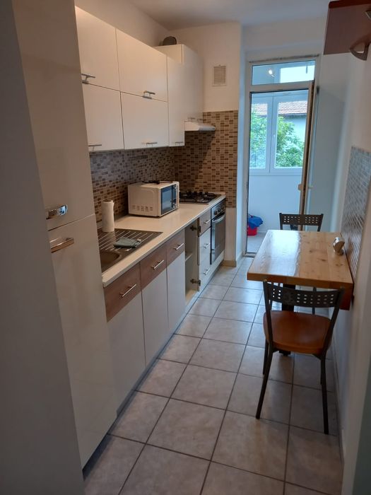 Apartament de închiriat