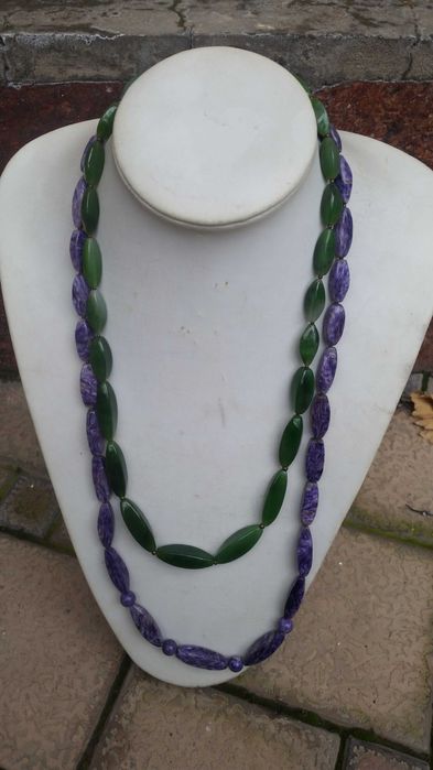 Бусы из натурального камня