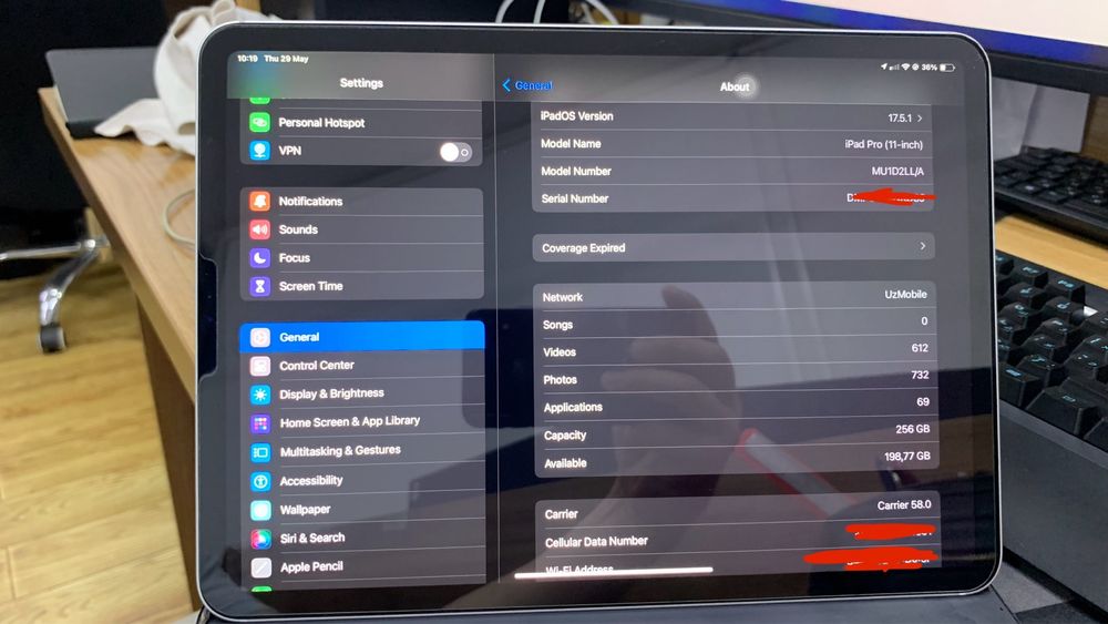 iPad pro 11 2018 Silver 256 LTE (СИМ Картой)