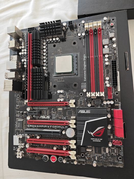 Дънна платка AM3+  ASUS Crosshair V Formula ROG