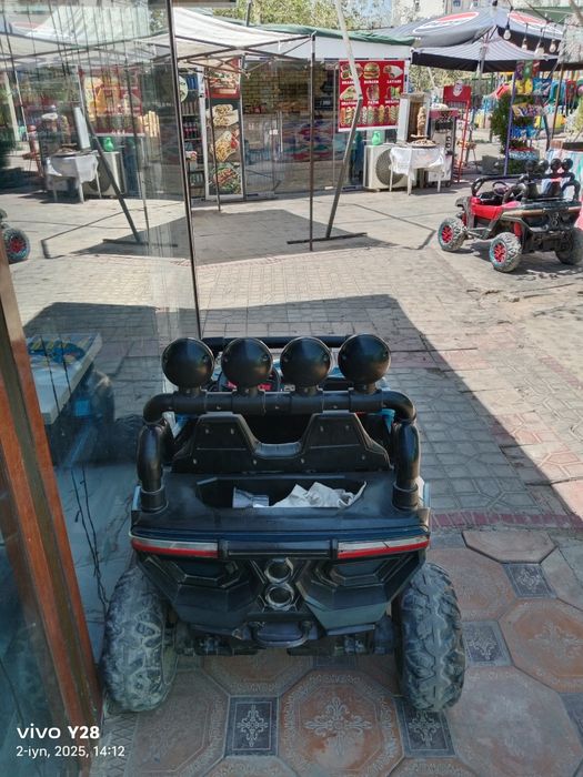 Mashina sotiladi kok jip