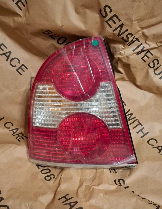 Stop stanga VW Passat B5.5 W8