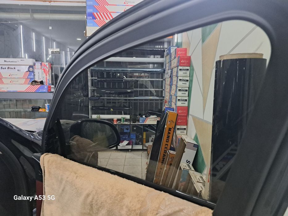 Тонировка,бронировка, ламинация окон, рекламные баннеры, автомобили лю