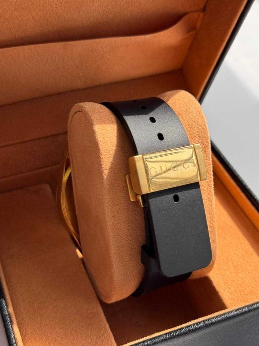 Gucci Dive YA136219 Gold Snake Quartz Stainless Steel Men's Ca Nou Garantie