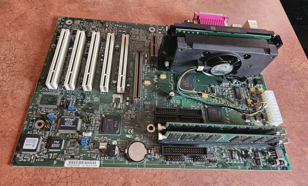 Kit retro ATX Intel Pentium 3 550Mhz