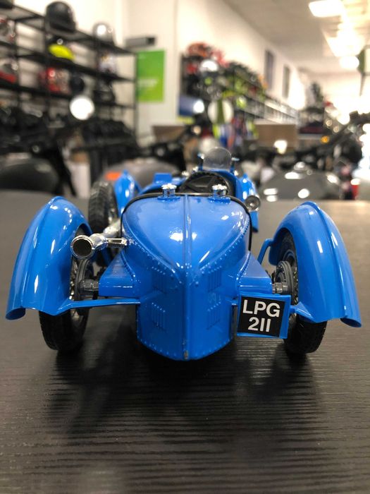 BBURAGO нова метална колекционерска количка BUGATTI TYPE 59 1934г.1:18