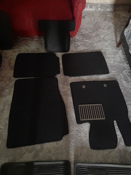 Коврик onix почти новая