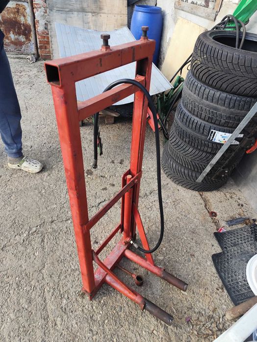 Машина за контурна резитба