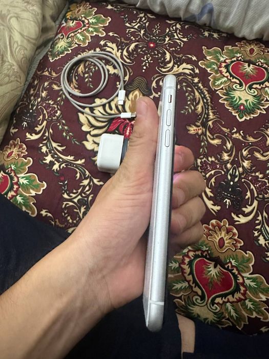 Iphone xr rodnoy xamma narsa ishlaydi