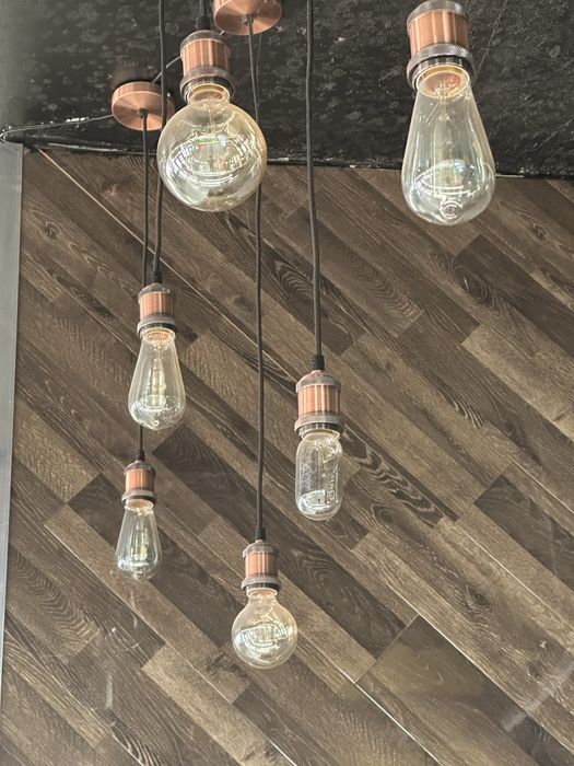 Продаються лампочки