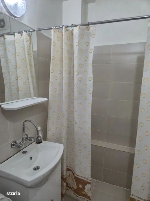 Apartament de vanzare 2 camere de 51mp zona Horea Centru
