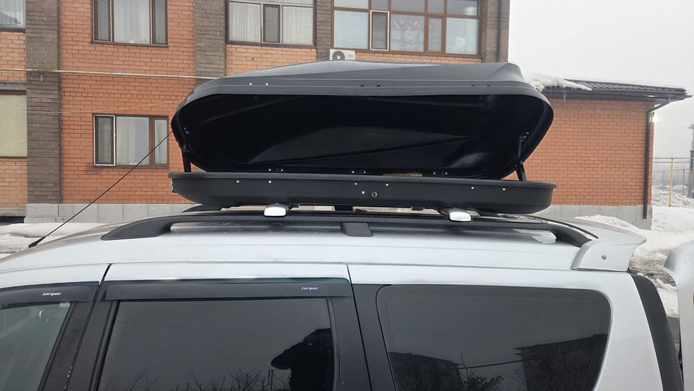 Продам Автобагажник  на крышу авто