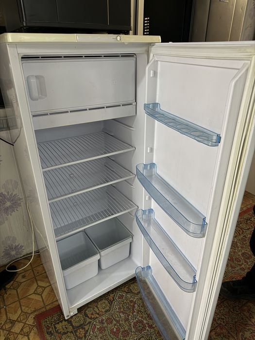 Продам Холодильник Бирюса