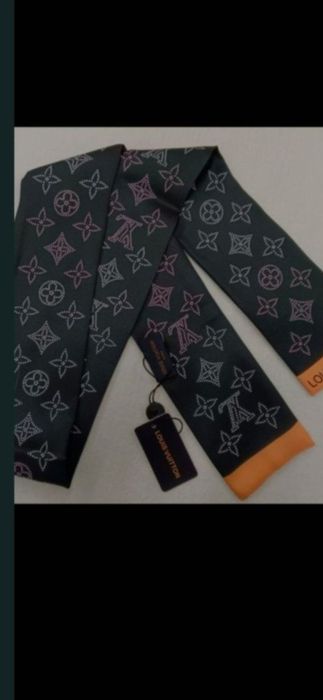 Eșarfe Louis Vuitton, Burberry, model 2026, 100% mătase, preț fix