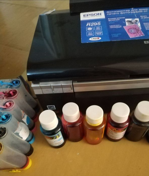 Цветной принтер   EPSON