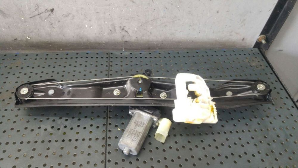 Macara cu motoras dreapta spate bmw seria 3 f31 7351050 17756710 34000015m14 m14647pd1 5yy0637