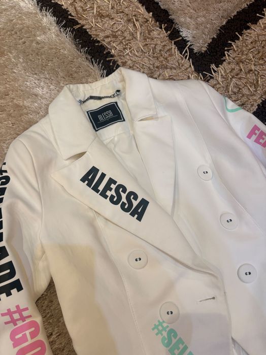 Като нов блейзър Alessa